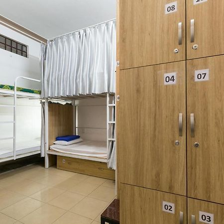 Spot On 710 Sakura Hostel Cholon مدينة هوشي منه المظهر الخارجي الصورة
