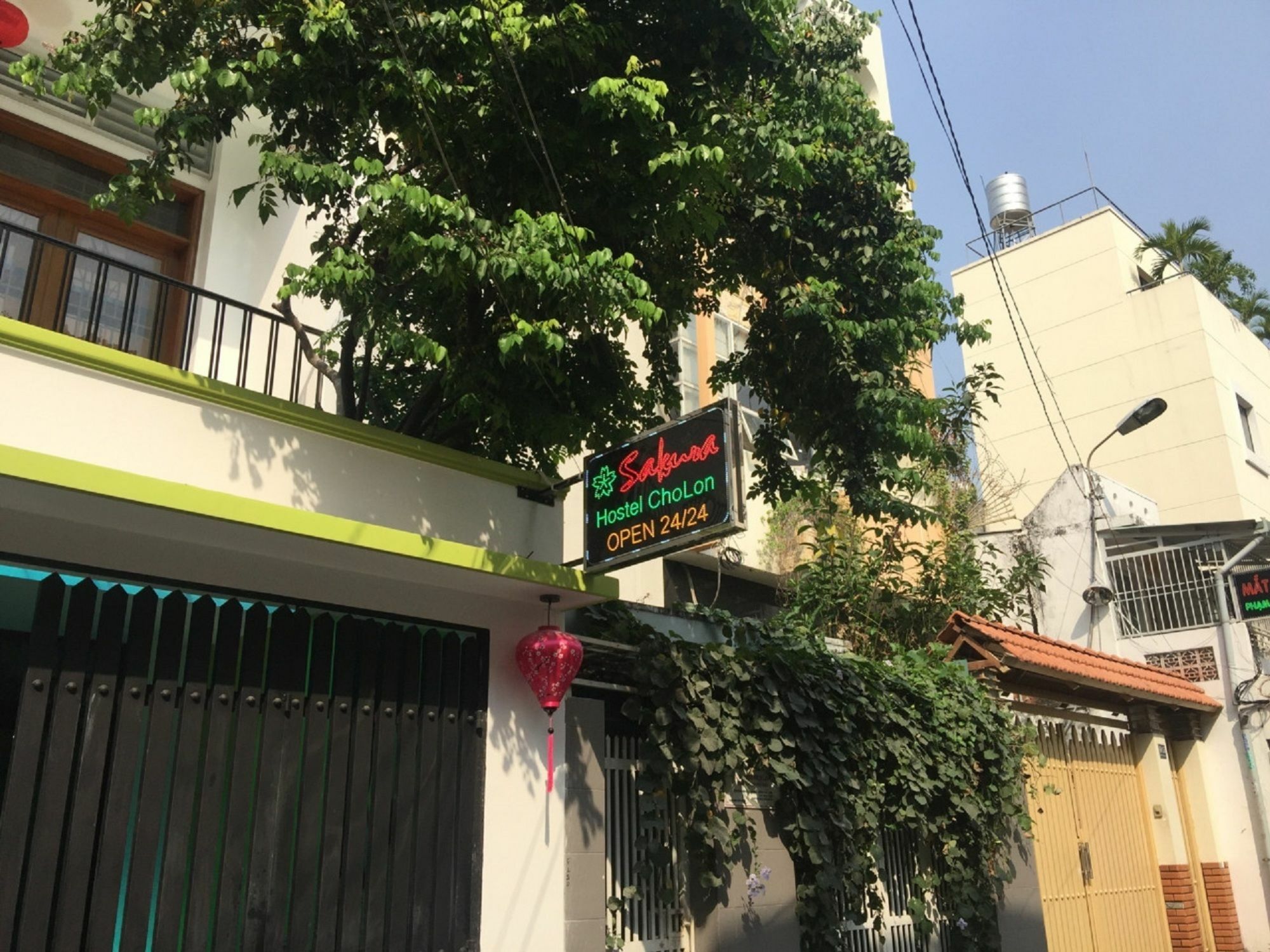 Spot On 710 Sakura Hostel Cholon مدينة هوشي منه المظهر الخارجي الصورة